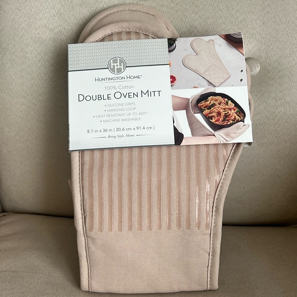 New Huntington Home Double Oven Mitt